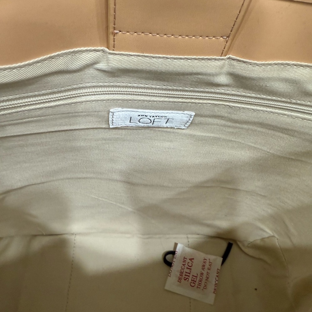Ann Taylor LOFT woven small tote - Picture 4 of 10